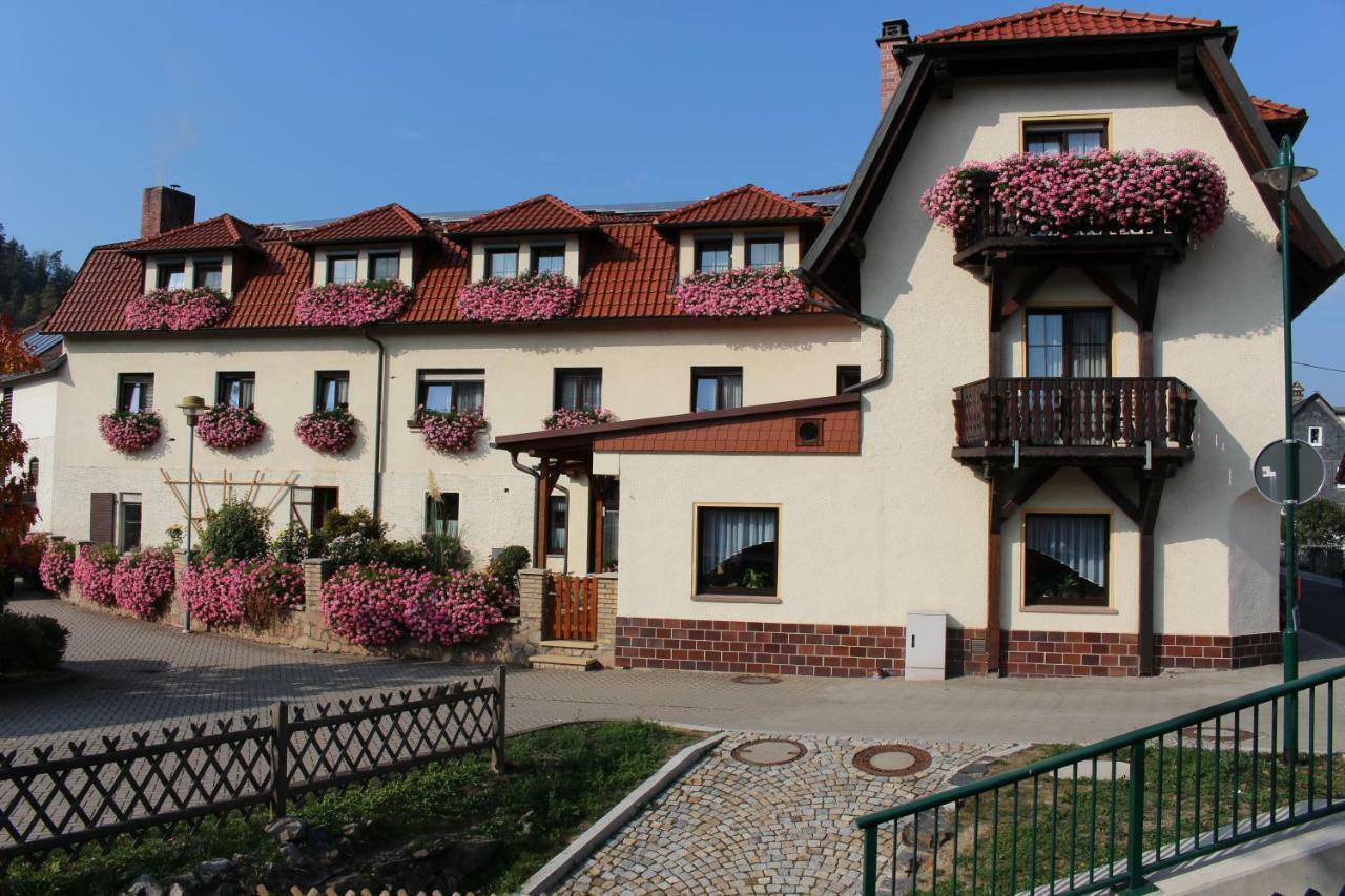 Kaulsdorf Pension Zur Gruenen Eiche מראה חיצוני תמונה